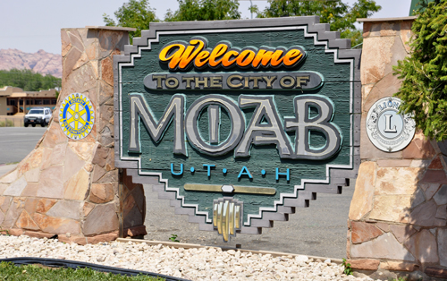sign: Welcome to the city of Moab, Utah